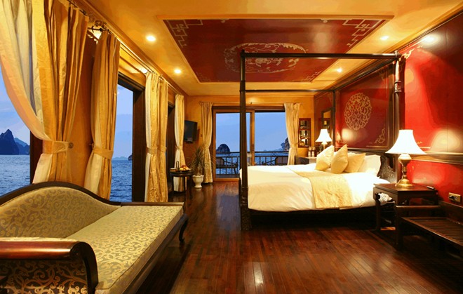 how to go to halong stay the night on a cruise